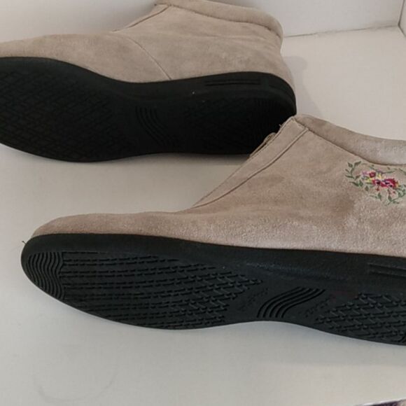 Beacon Suede Embroidered Booties – Taupe – Anti-Shock – W 8.5 - Picture 8 of 12